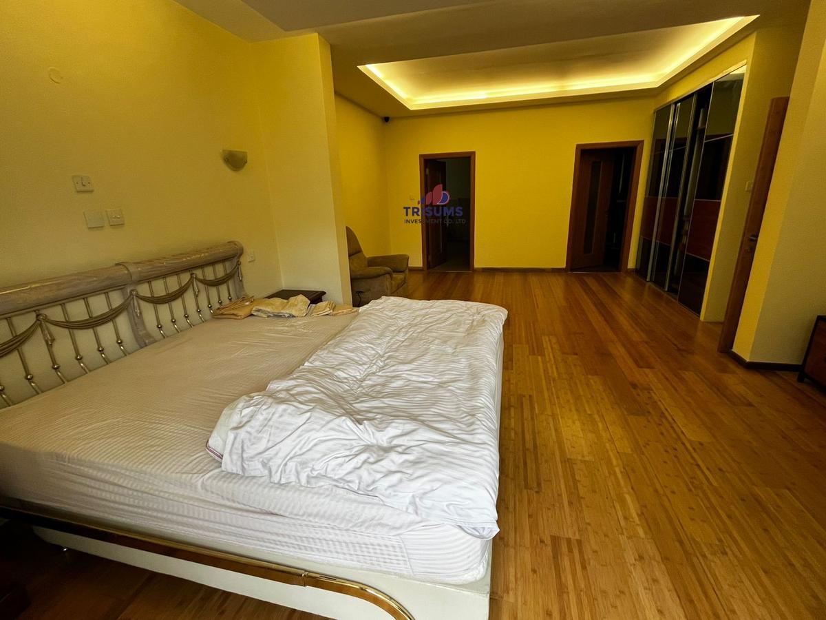 5 Bed House with En Suite at Kyuna - 3
