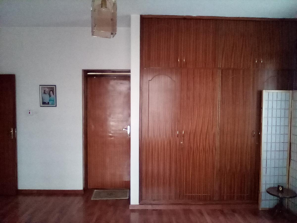 3 Bed Apartment with En Suite at Kilimani - 12