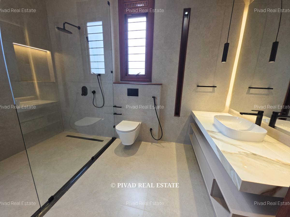 4 Bed House with Garden in Runda - 5