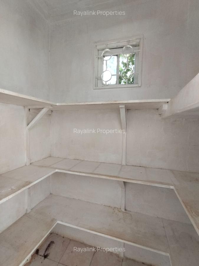 4 Bed House with En Suite at Karen - 15