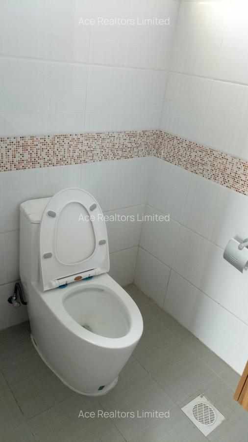 1 Bed Apartment with En Suite at Dennis Pritt Rd - 5