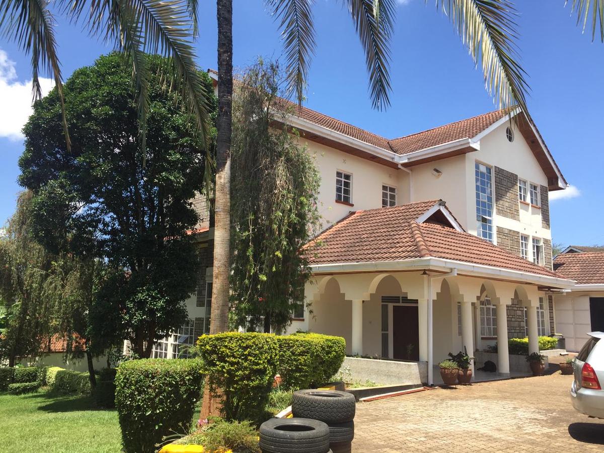 5 Bed House with En Suite at Runda - 1