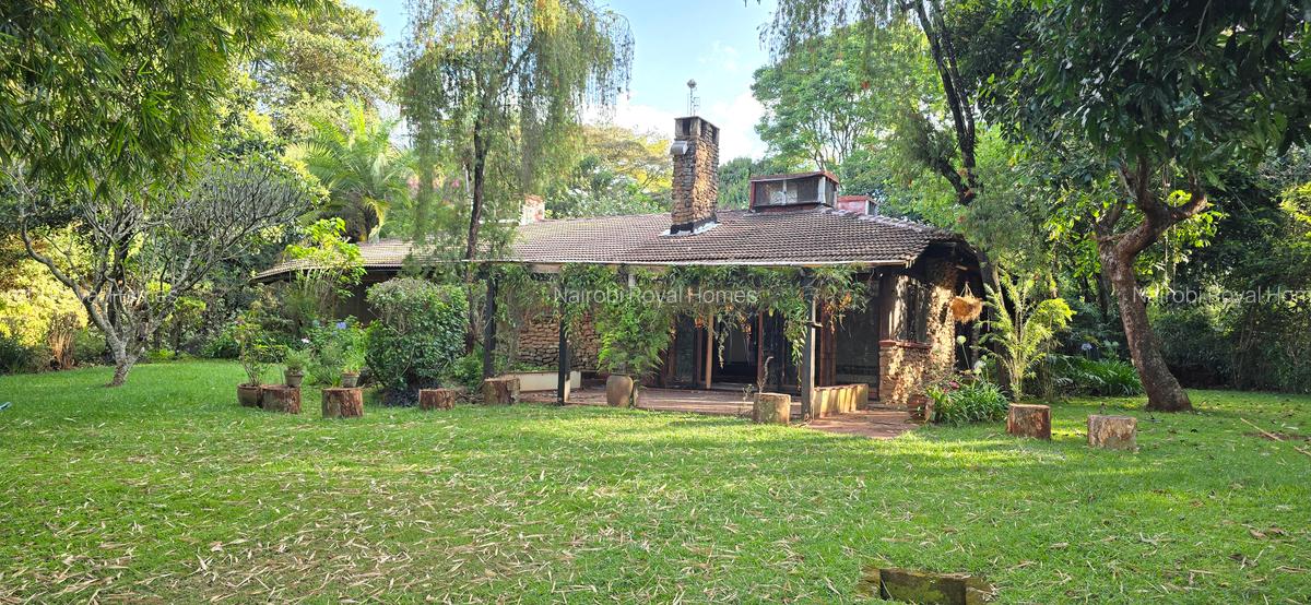 4 Bed House with En Suite at Lakeview Avenue - 1