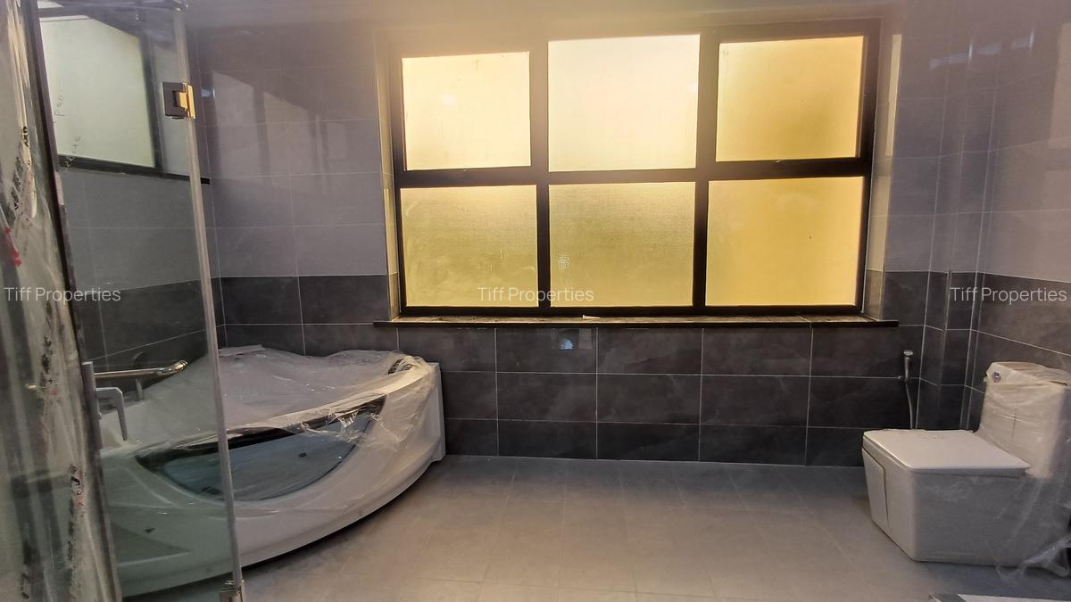 4 Bed House with En Suite in Karen - 14