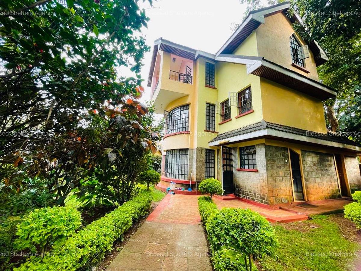 Serviced 2 Bed Apartment with En Suite in Rosslyn - 4