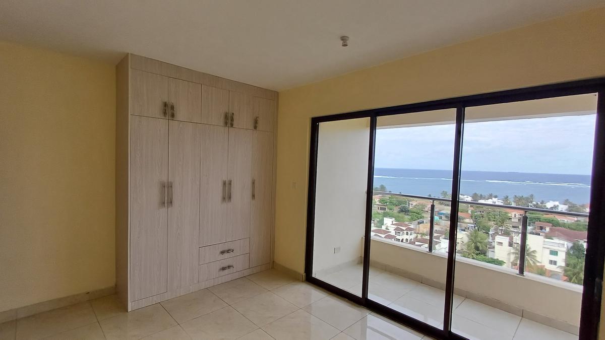 3 Bed Apartment with En Suite at 3Rd Avenue Nyali - 17