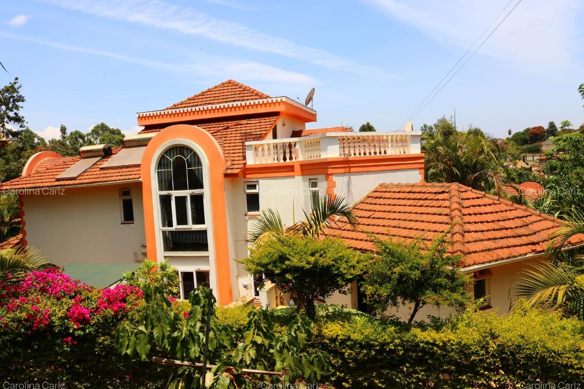 4 Bed House with En Suite in Westlands Area - 20