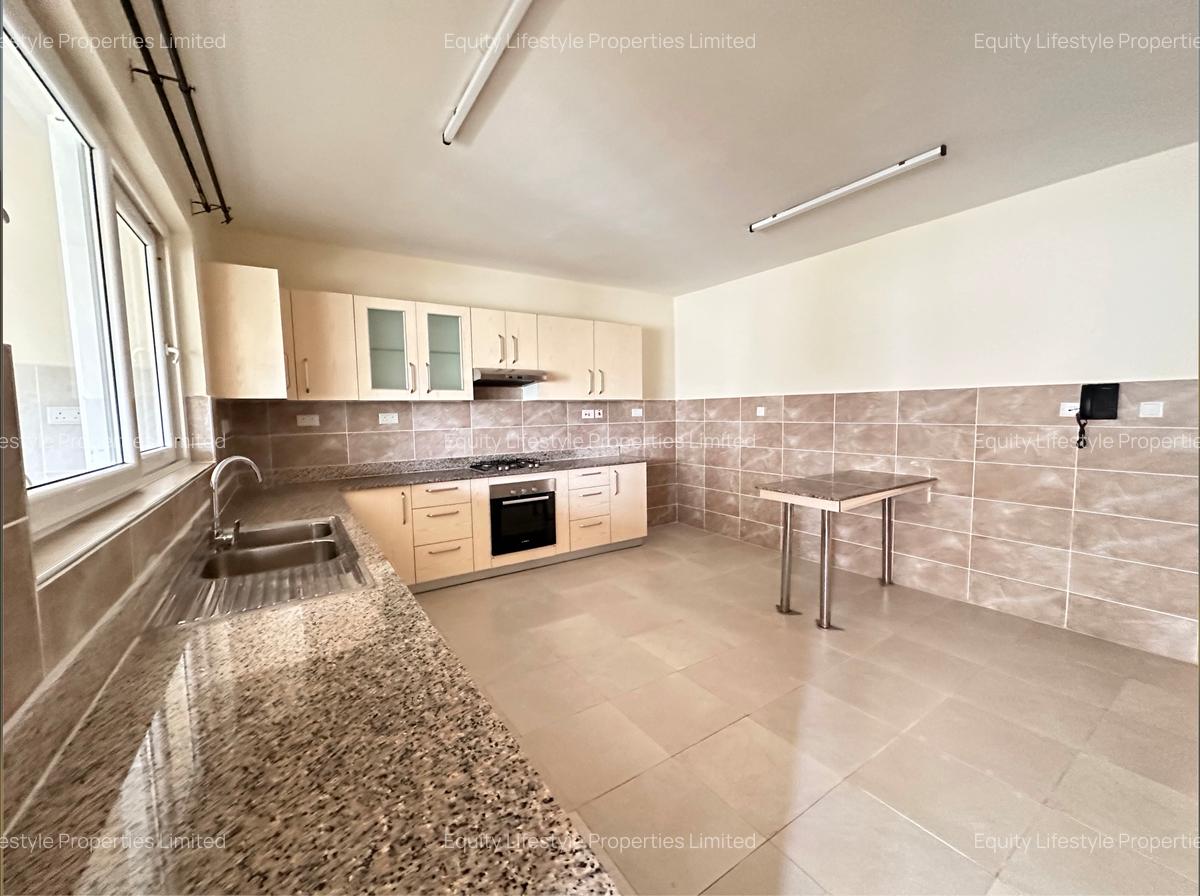 3 Bed Apartment with En Suite at Off Rhapta Road - 4