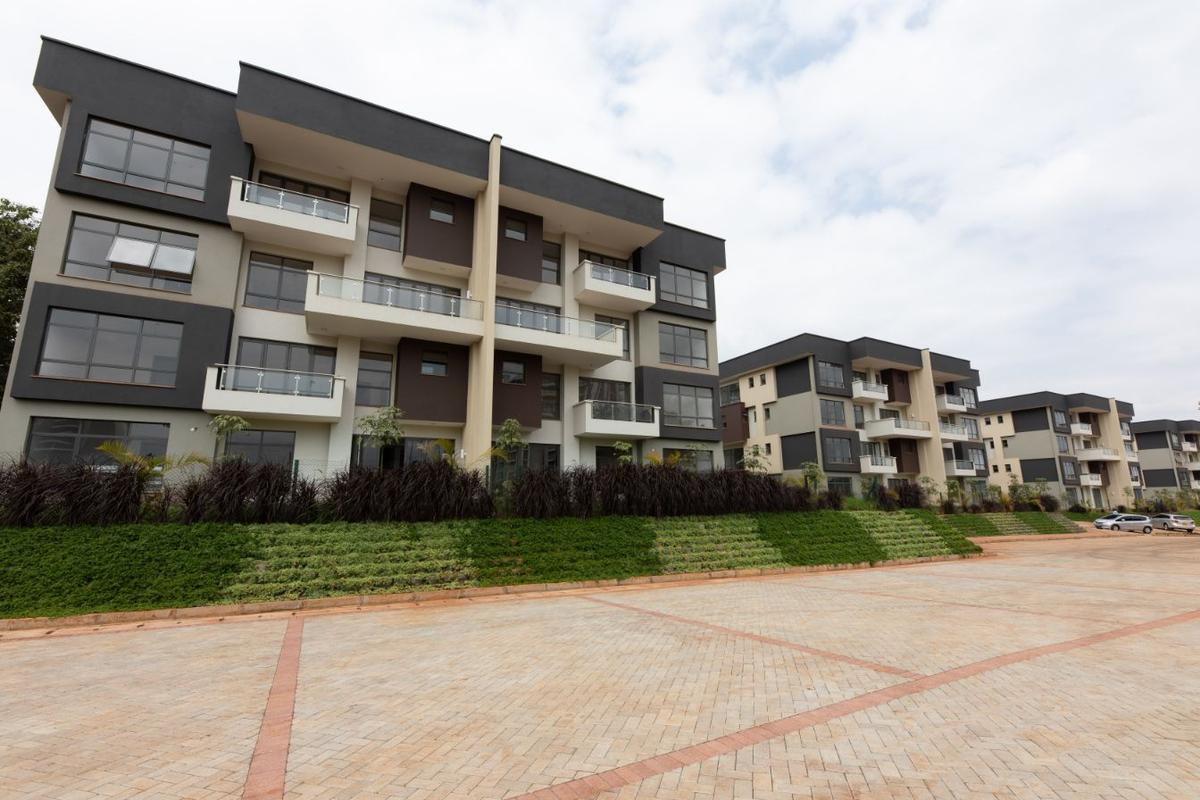 4 Bed Townhouse with En Suite at Two Rivers - 3