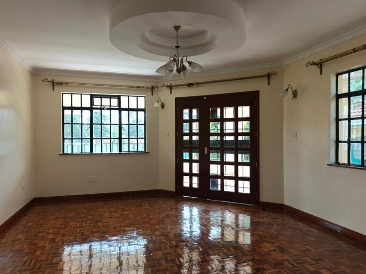 4 Bed Townhouse with En Suite in Lavington - 9