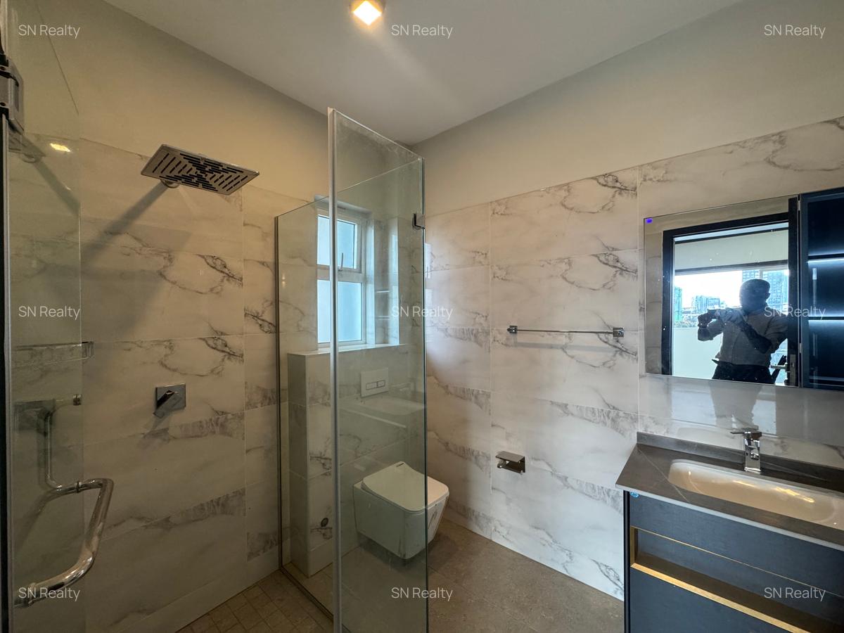 2 Bed Apartment with En Suite in Riverside - 12