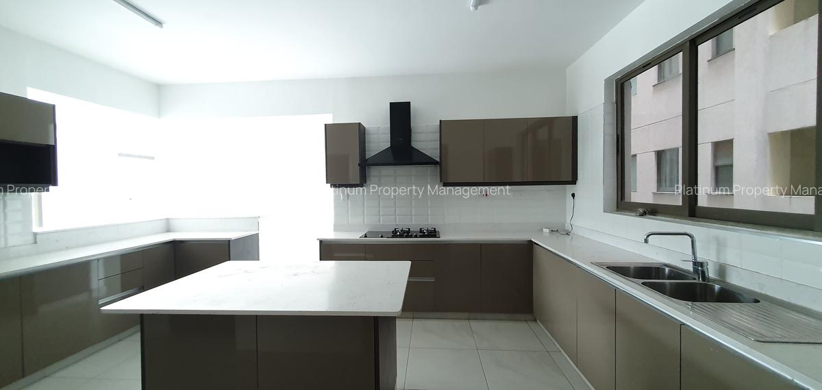 4 Bed Apartment with En Suite in General Mathenge - 6