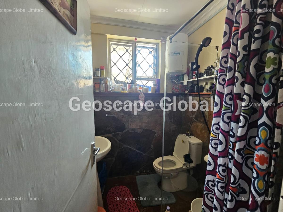 2 Bed House with En Suite in Lavington - 2