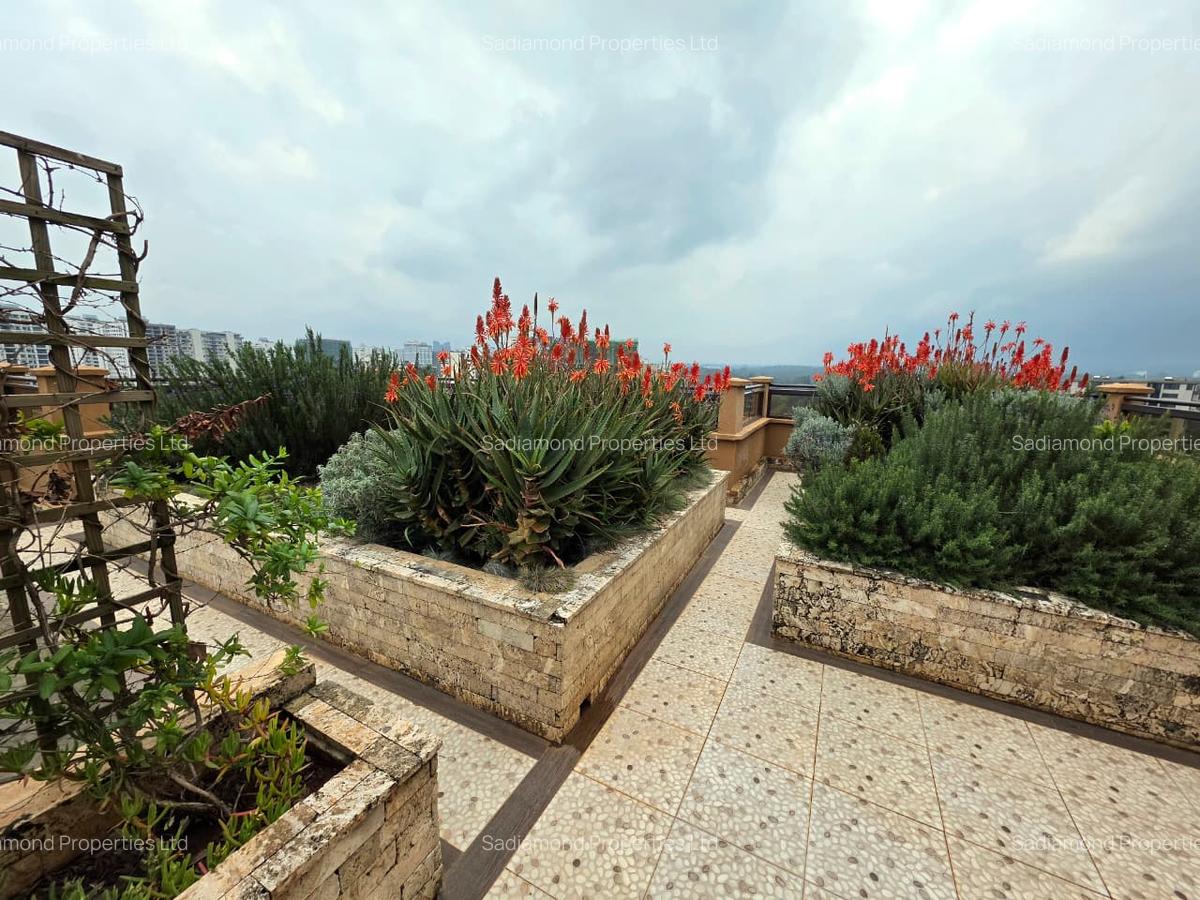 3 Bed Apartment with En Suite in Parklands - 14