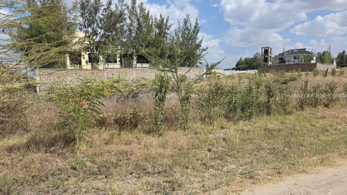 Land in Kitengela - 3