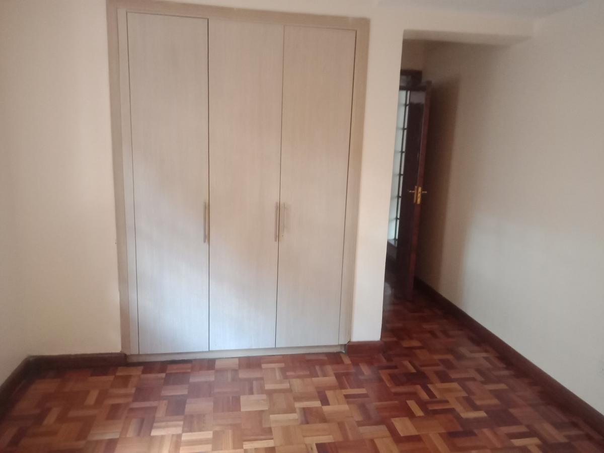 4 Bed Townhouse with En Suite in Lavington - 11