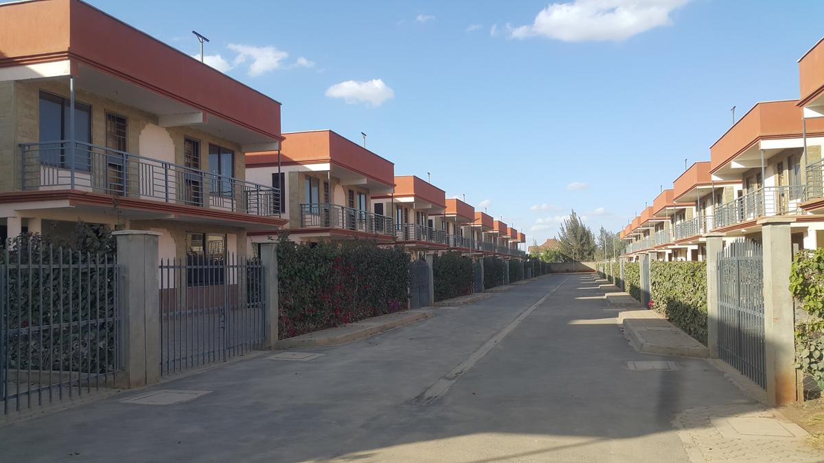 5 Bed Townhouse with En Suite in Syokimau - 2