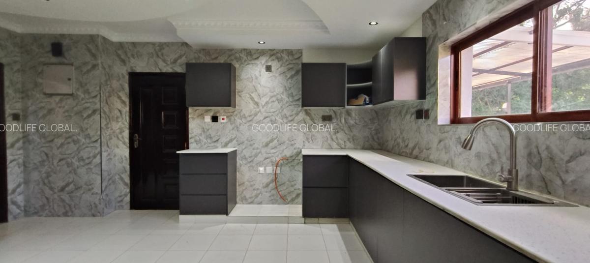 5 Bed House with En Suite at New Kitisuru - 7