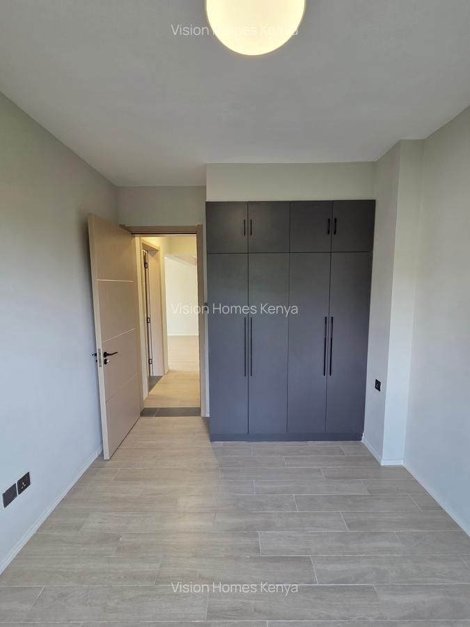 2 Bed Apartment with En Suite in Lavington - 14
