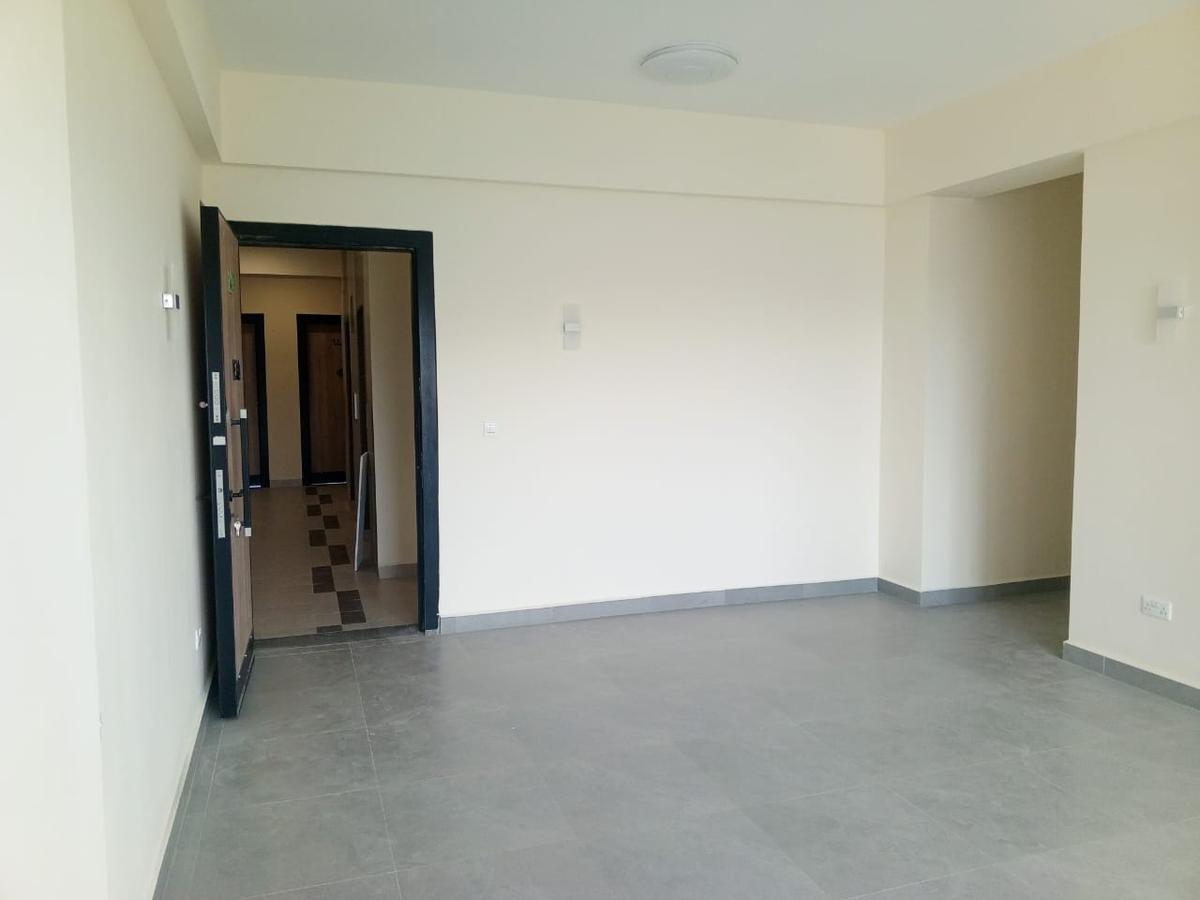 3 Bed Apartment with En Suite at Parklands - 2