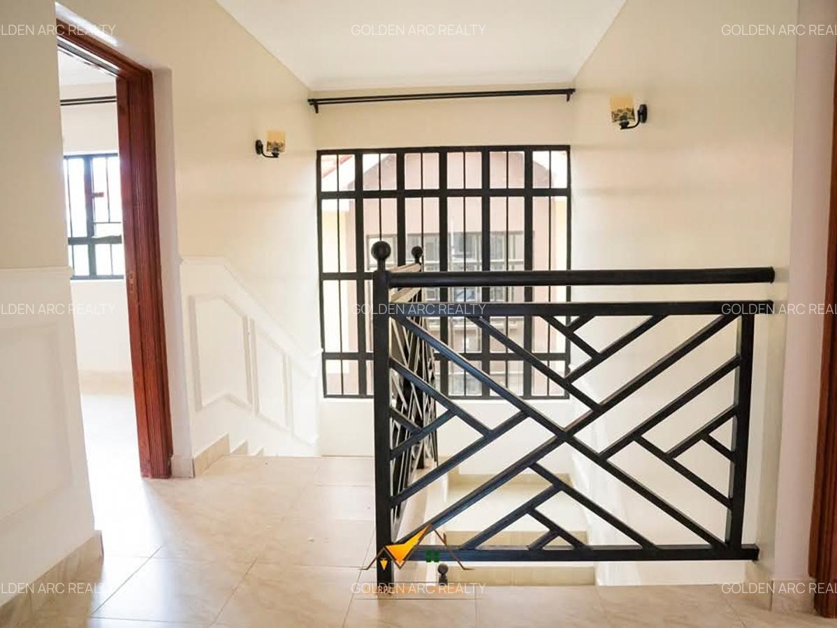 4 Bed Townhouse with En Suite in Ongata Rongai - 14