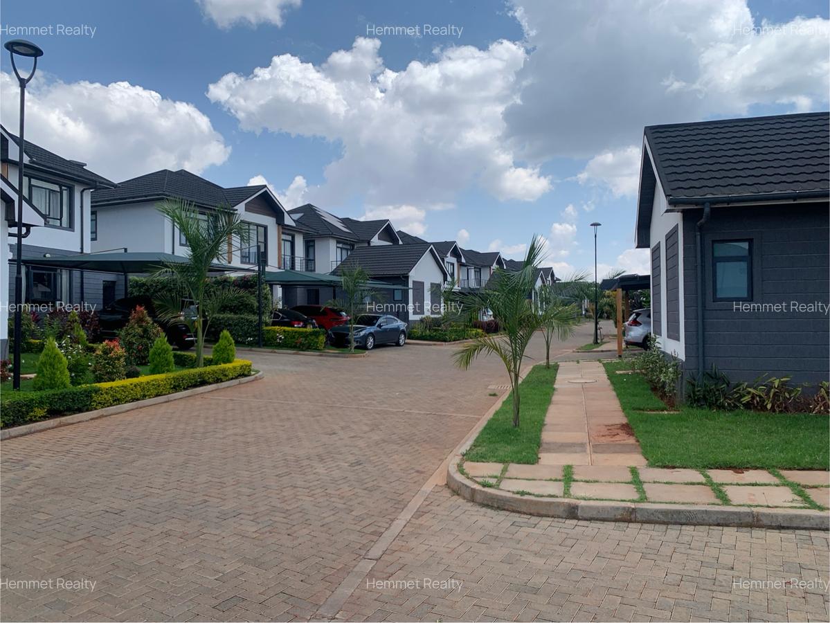 5 Bed Townhouse with En Suite in Runda - 2