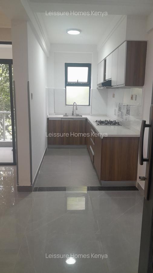 2 Bed Apartment with En Suite at Hatheru Road - 6