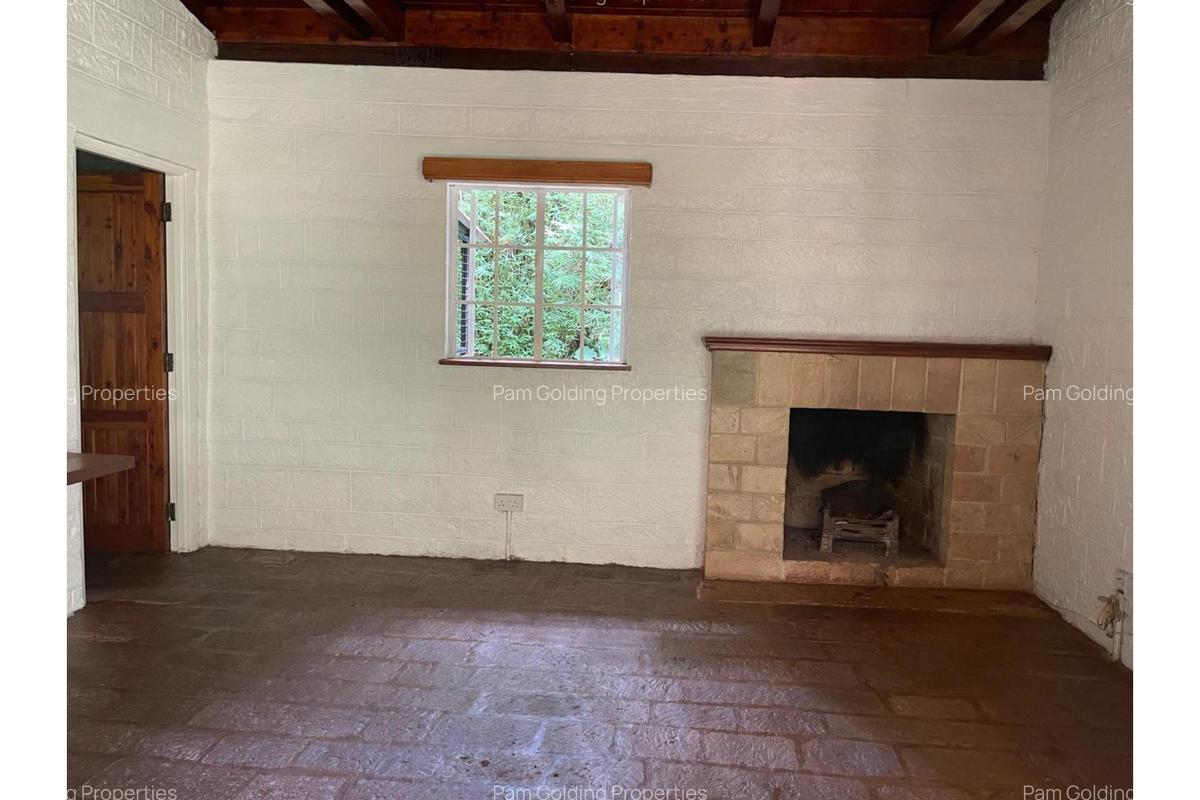 1 Bed House with En Suite in Kyuna - 11