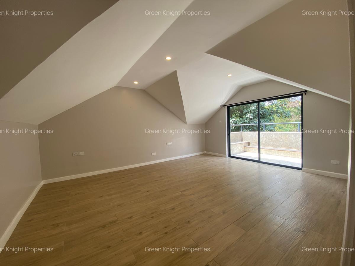 4 Bed Apartment with En Suite in Lavington - 6