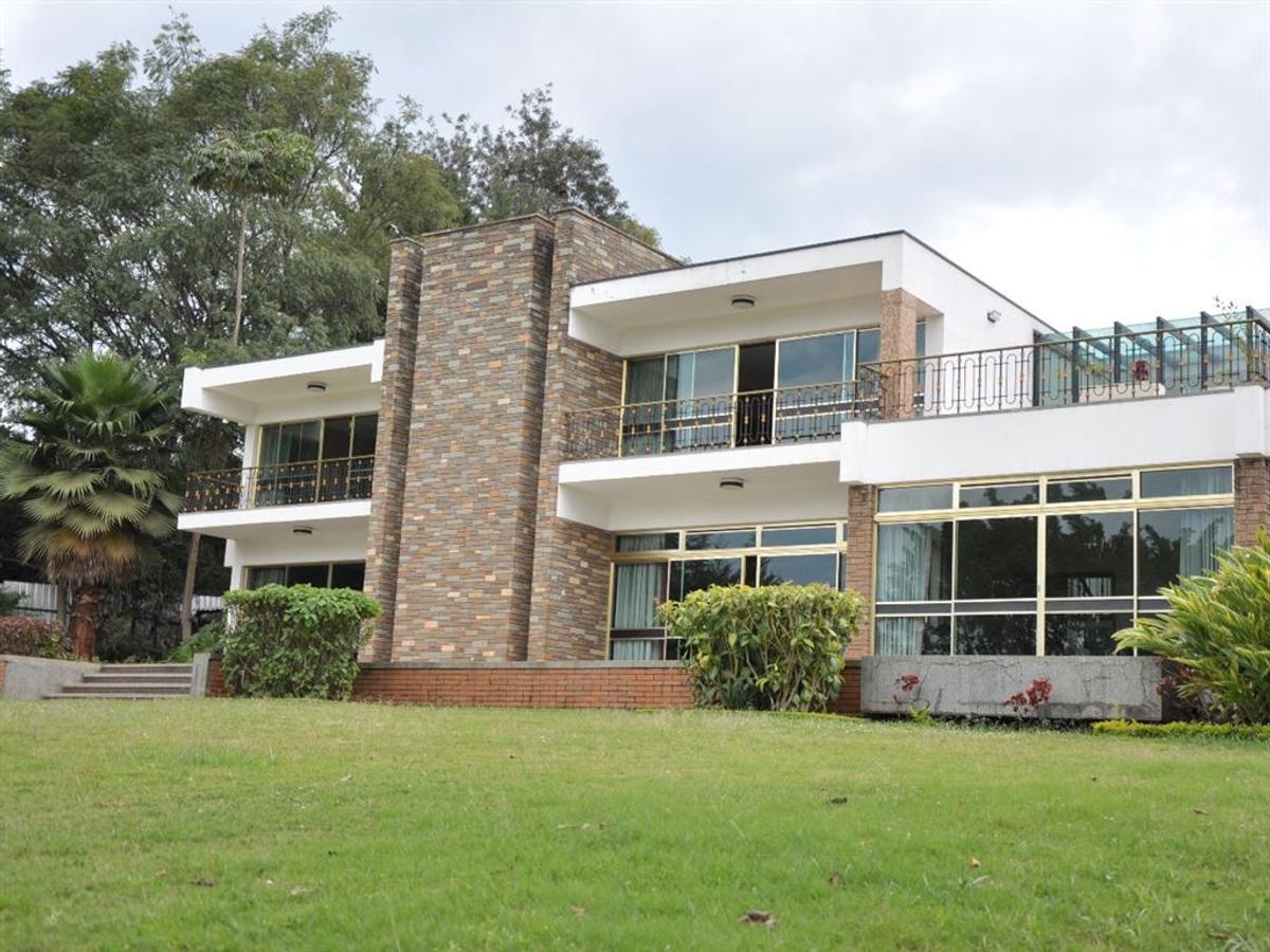 8 Bed Villa in Lavington - 20