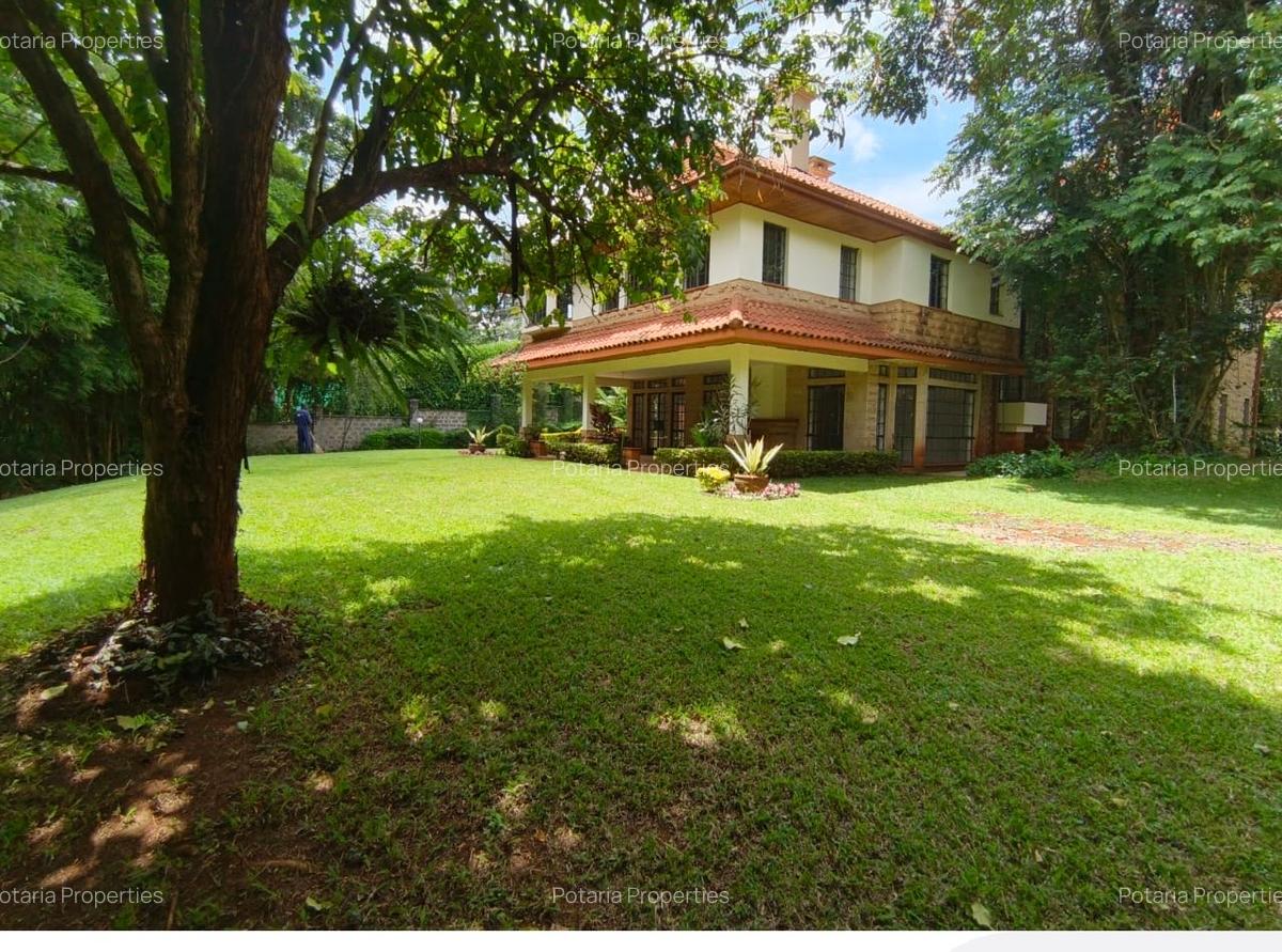 5 Bed House with En Suite in Rosslyn - 5