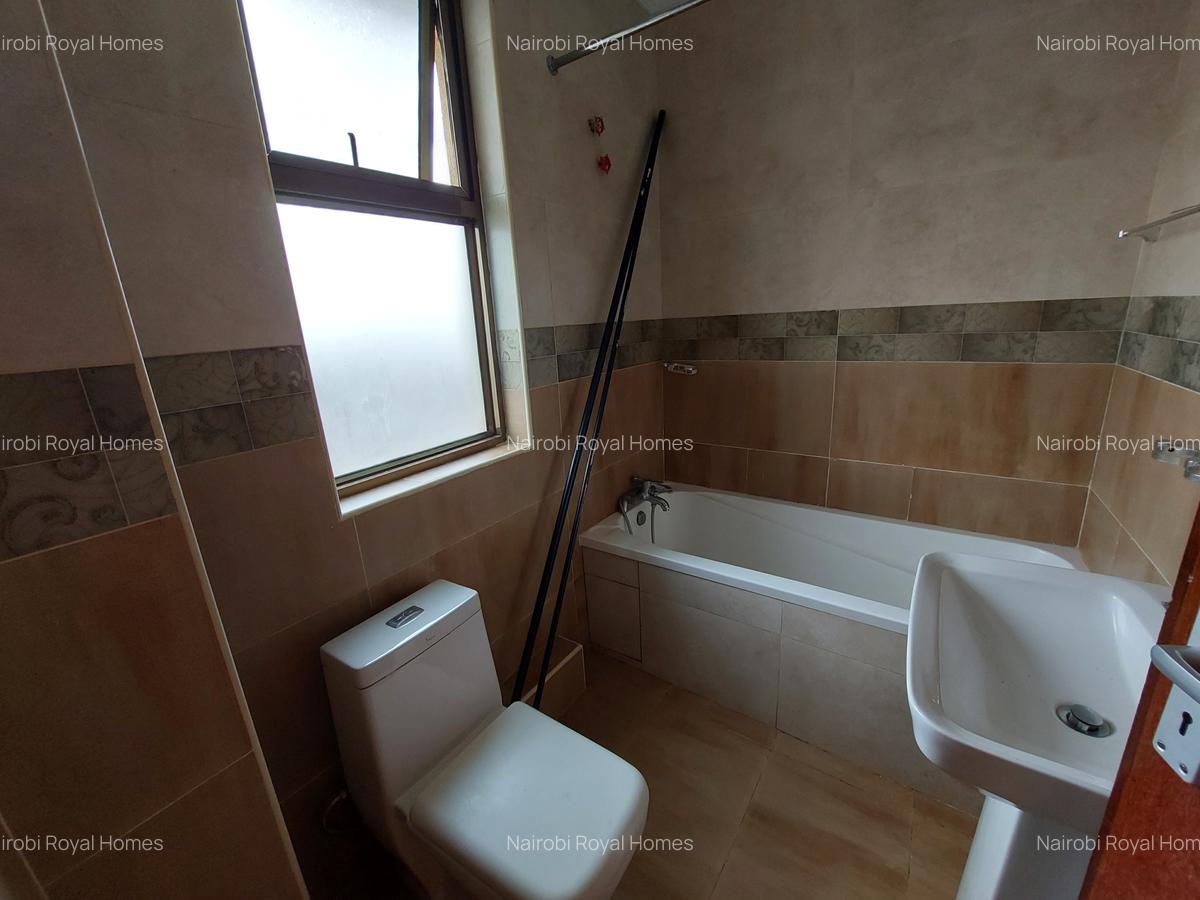 5 Bed Townhouse with En Suite at Amboseli Lane - 20