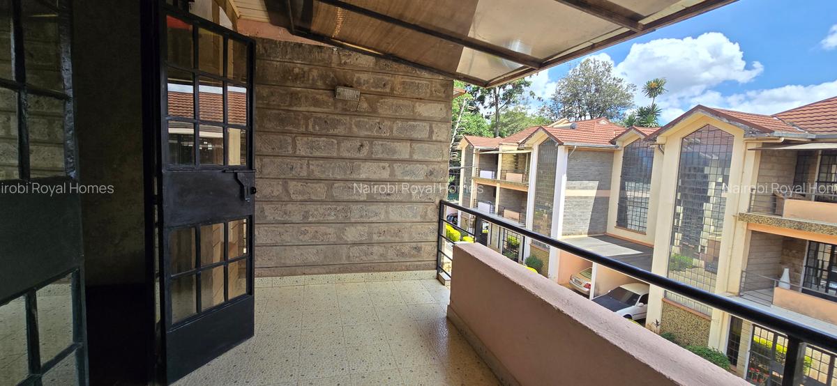 5 Bed Townhouse with En Suite at Lavington Green - 8