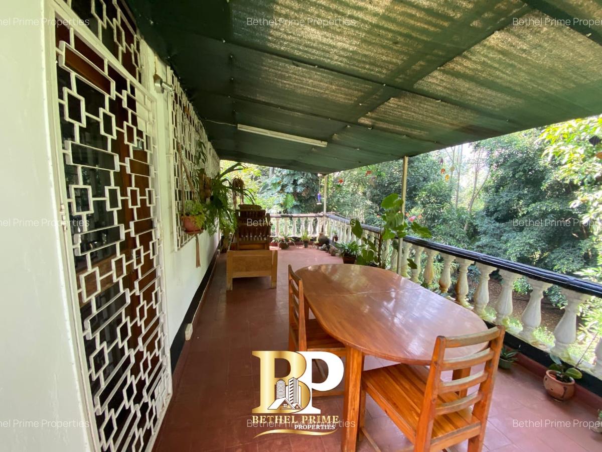 4 Bed House with En Suite in Spring Valley - 2