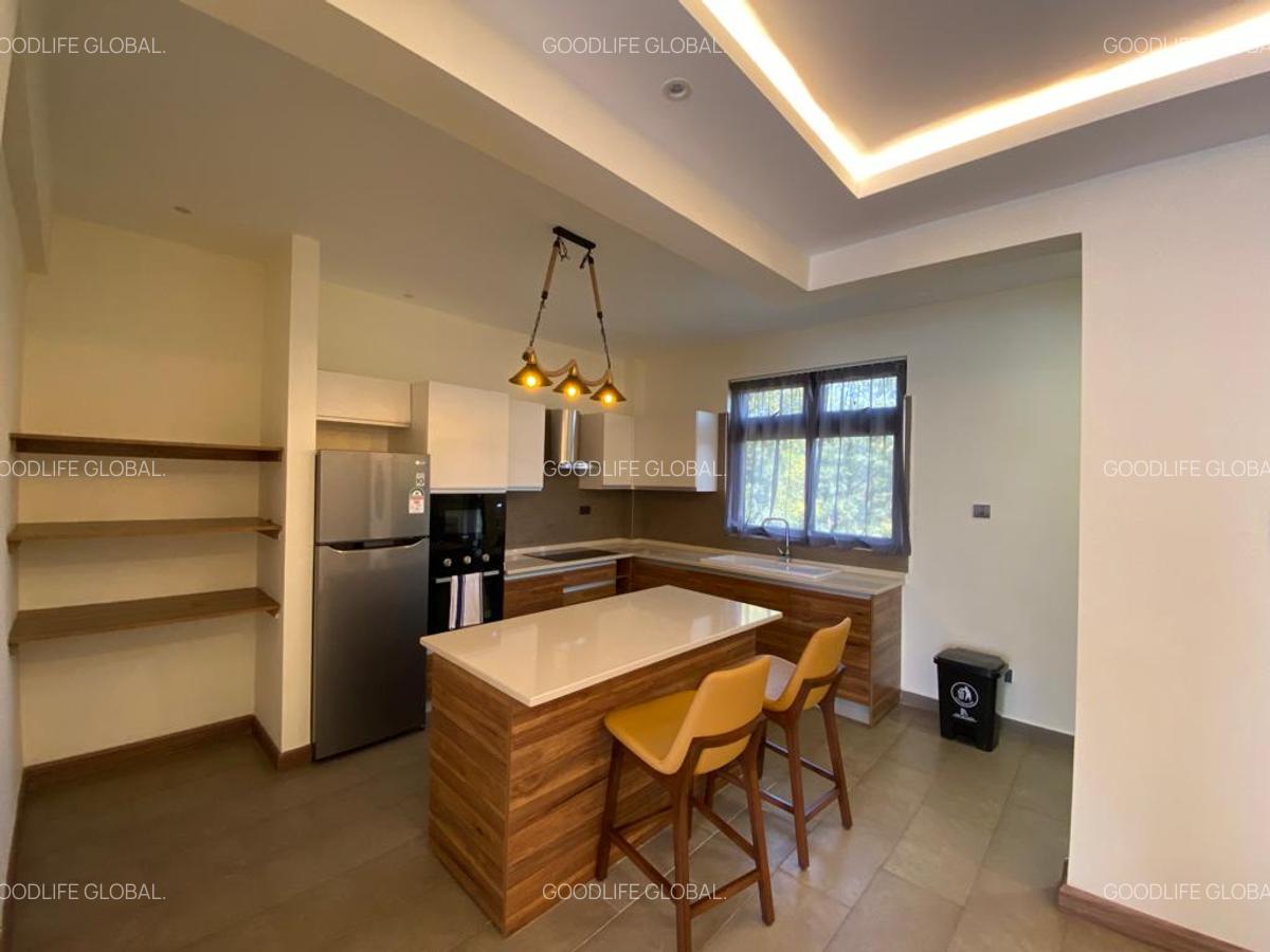 Serviced 2 Bed Apartment with En Suite at Spring Valley - 4