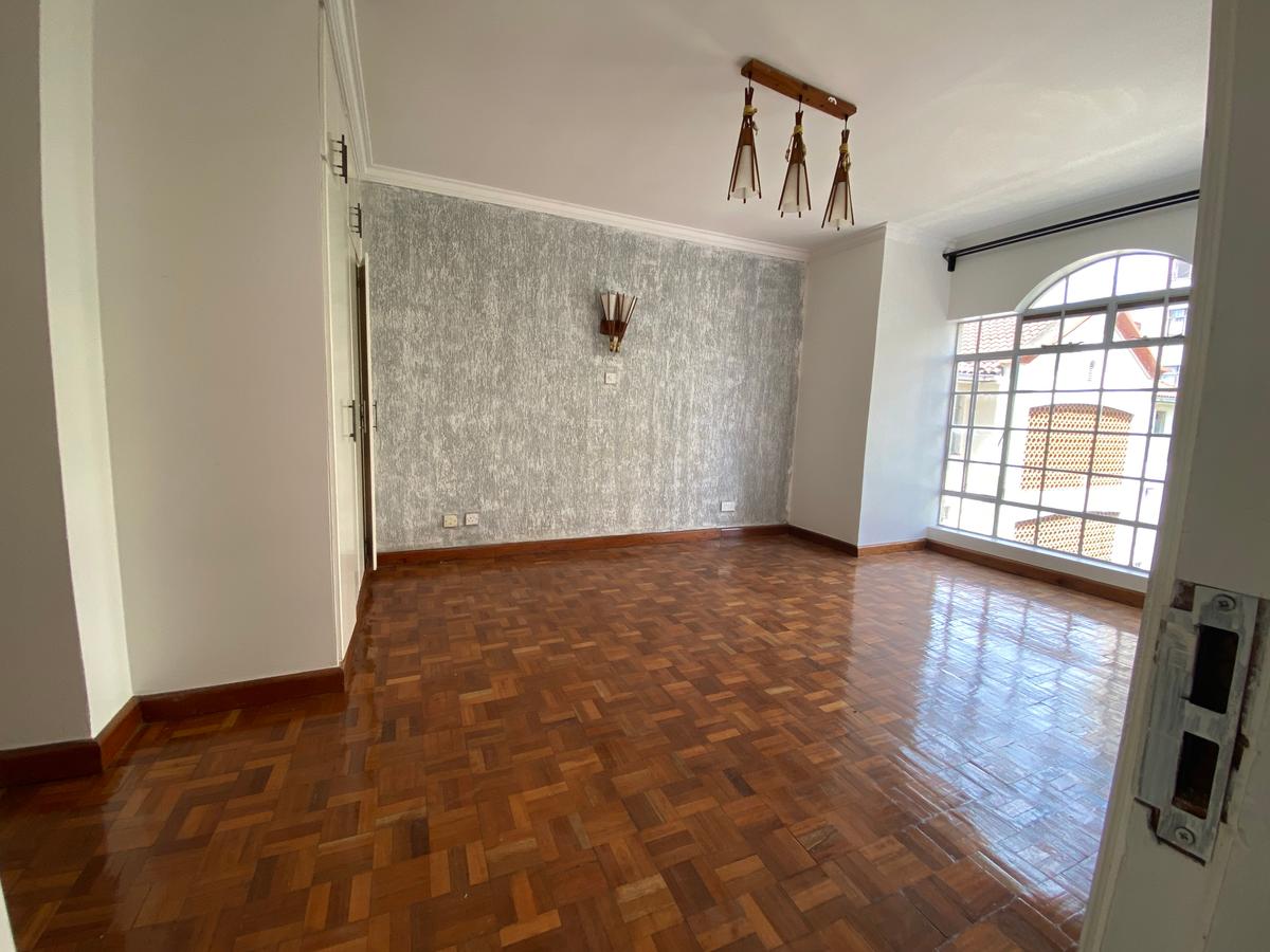 3 Bed Apartment with En Suite at Kilimani - 15