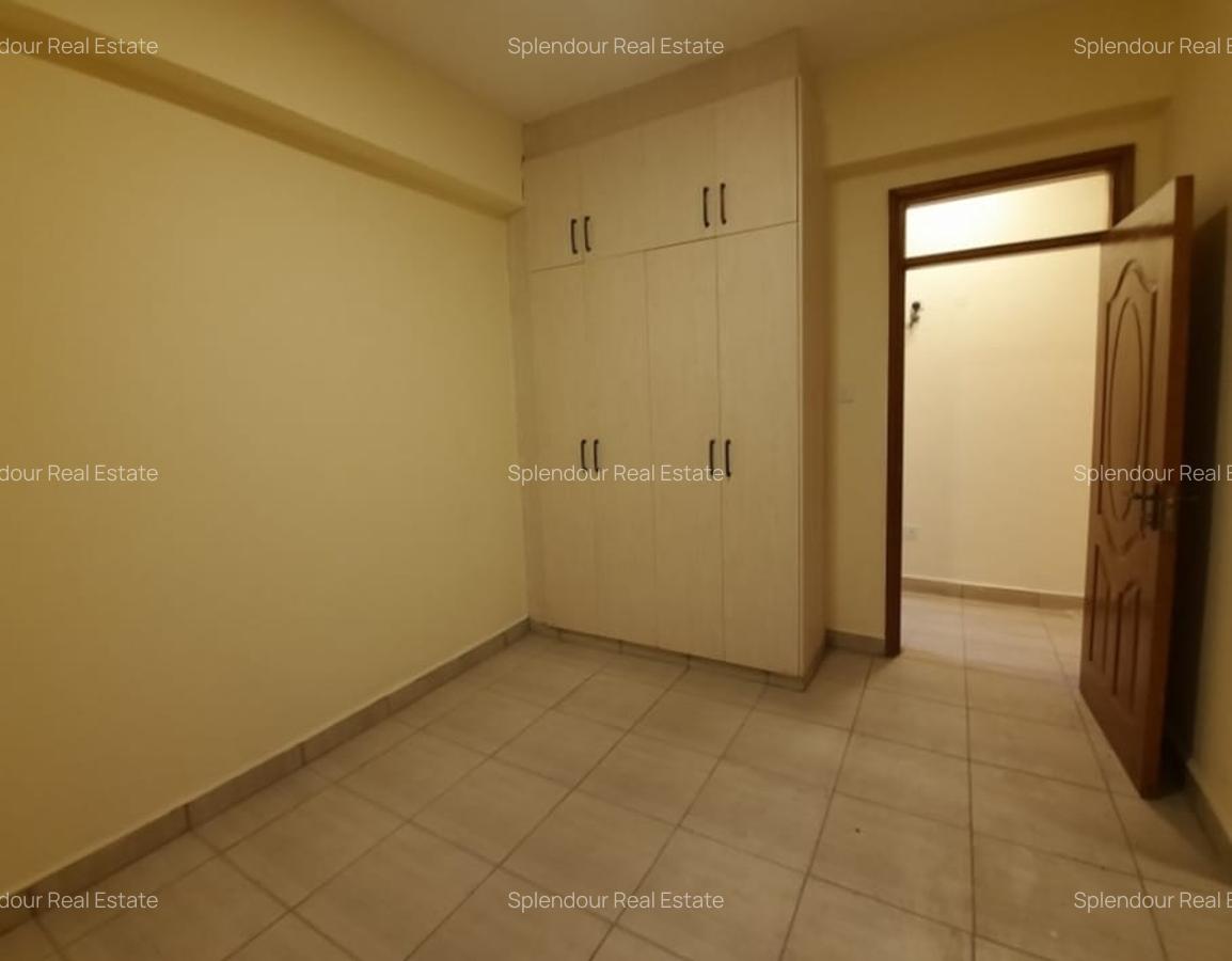 4 Bed Apartment with En Suite in Parklands - 9