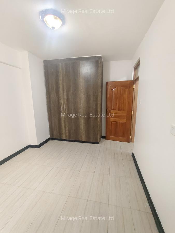 4 Bed Apartment with En Suite in Parklands - 12