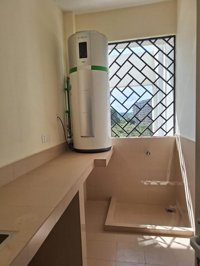 3 Bed Apartment with En Suite at Westlands - 5