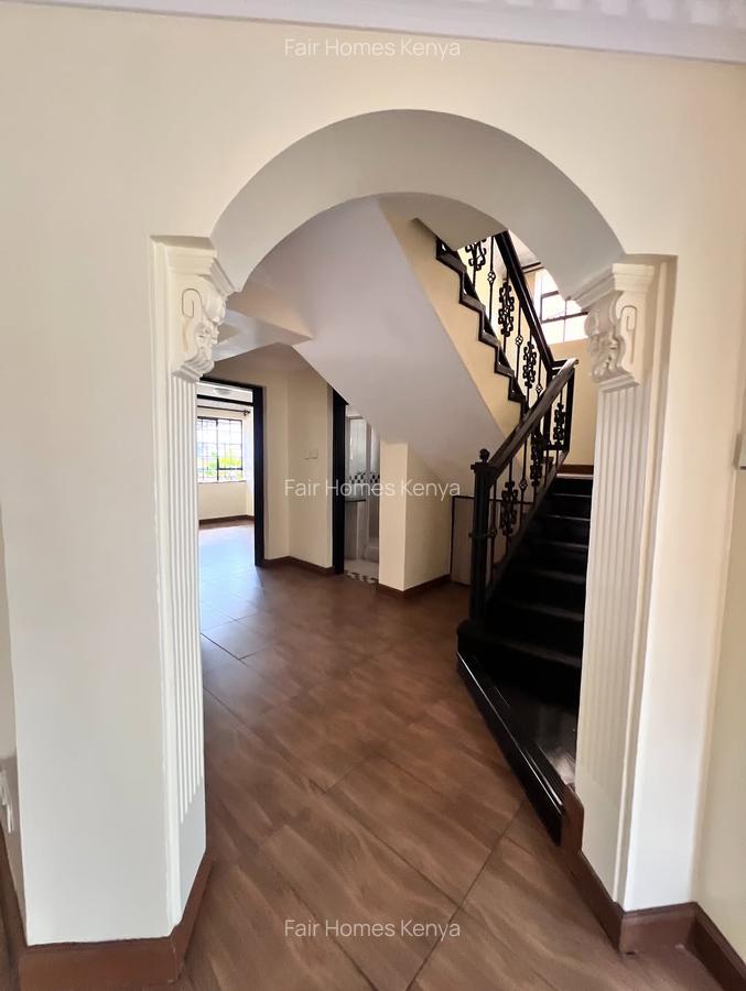 6 Bed Townhouse with En Suite at Convent Drive - 2