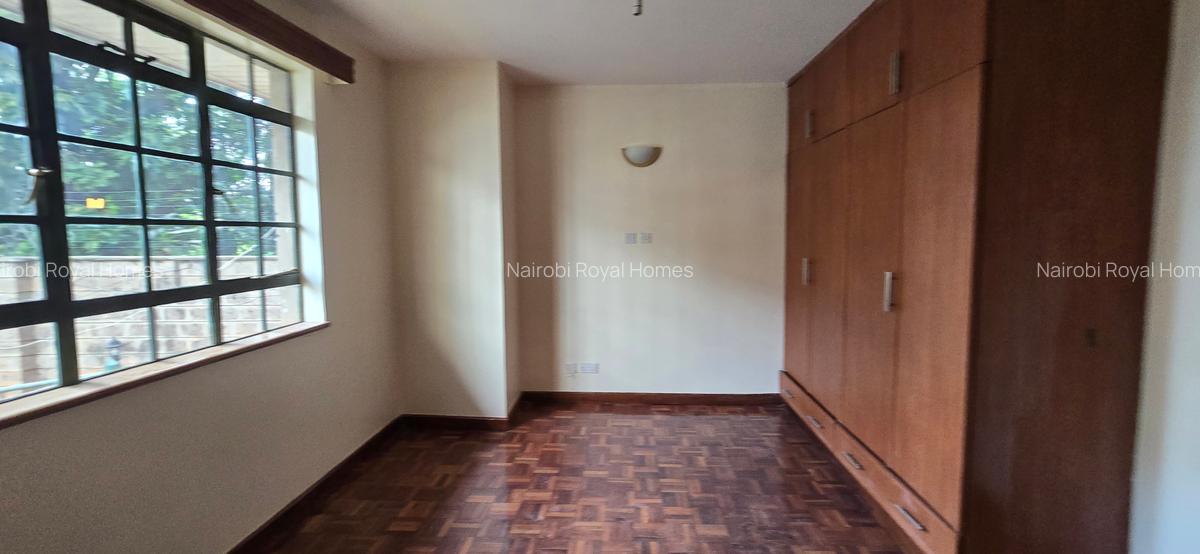 3 Bed Apartment with En Suite at Oak Wood 45 - 11