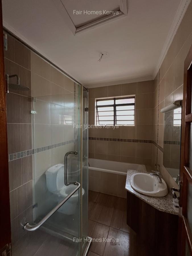 5 Bed Townhouse with En Suite at Convent Drive - 10