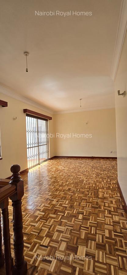 4 Bed Townhouse with En Suite at Lavington Green - 15