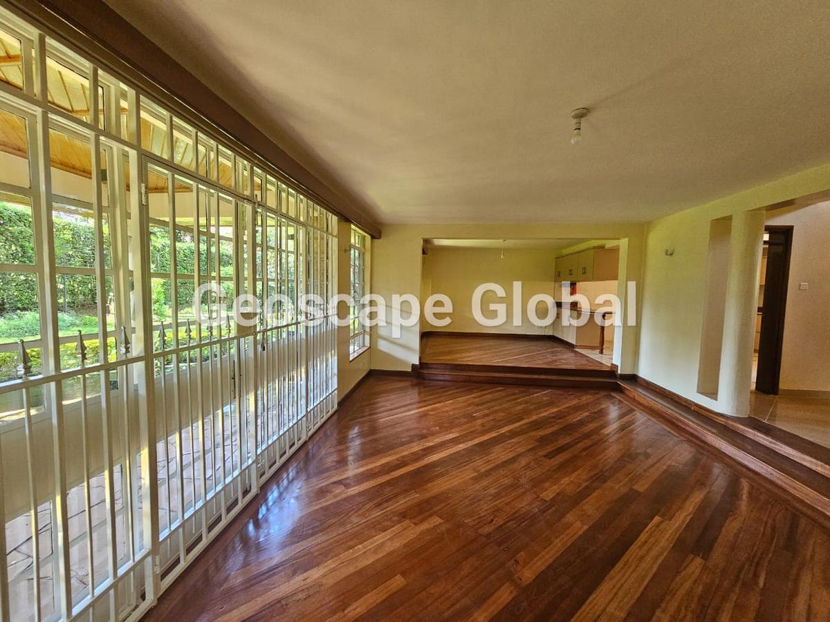4 Bed House with En Suite in Runda - 10