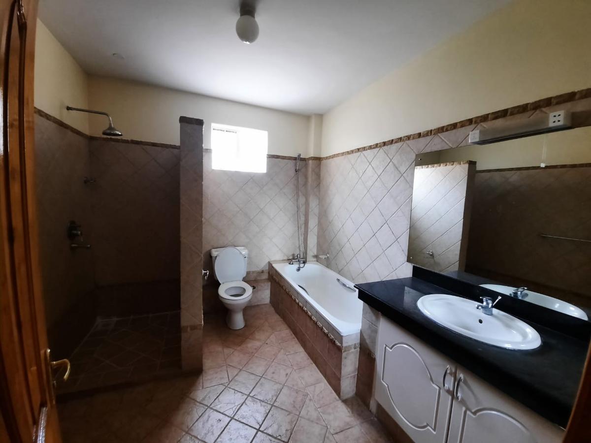 Serviced 3 Bed Apartment with En Suite in Kilimani - 6