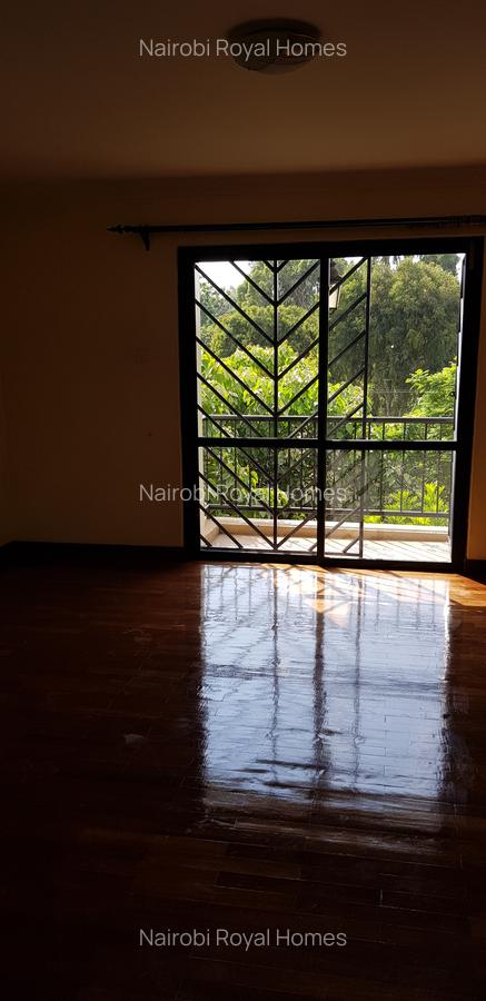 4 Bed Apartment with En Suite at Valley Arcade - 17