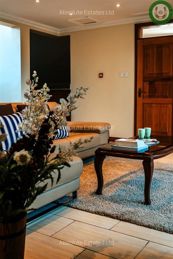 4 Bed Townhouse with En Suite in Runda - 3