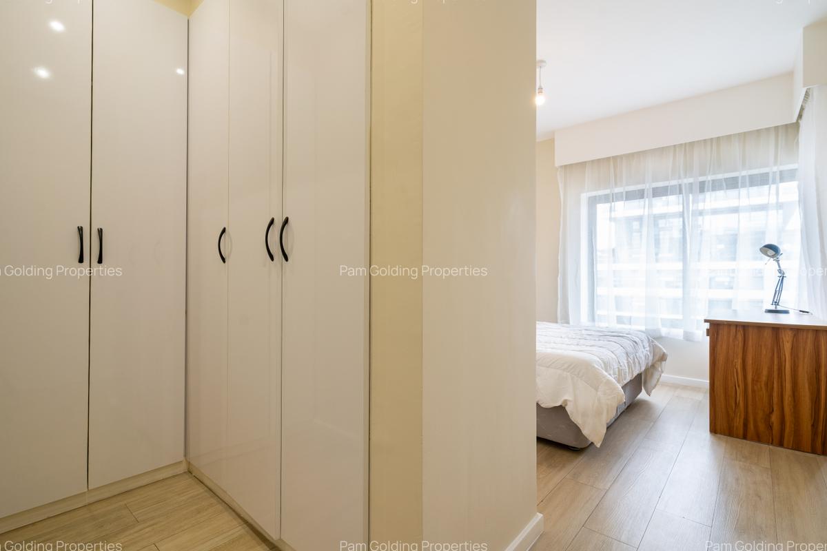 1 Bed Apartment with Swimming Pool in Riverside - 10