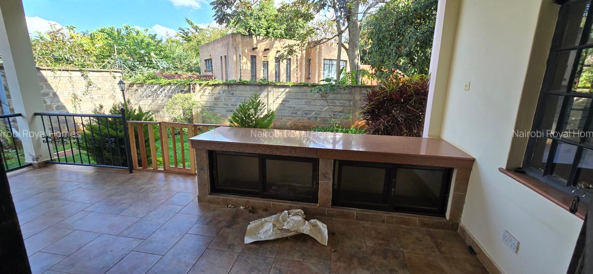 4 Bed Townhouse with En Suite at Lavington Green - 5