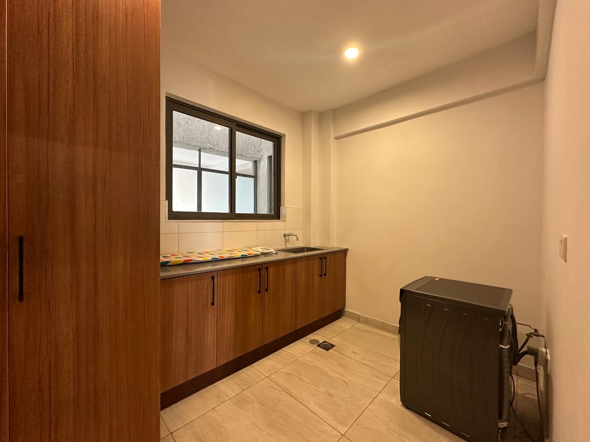 Serviced 3 Bed Apartment with En Suite in Westlands Area - 13